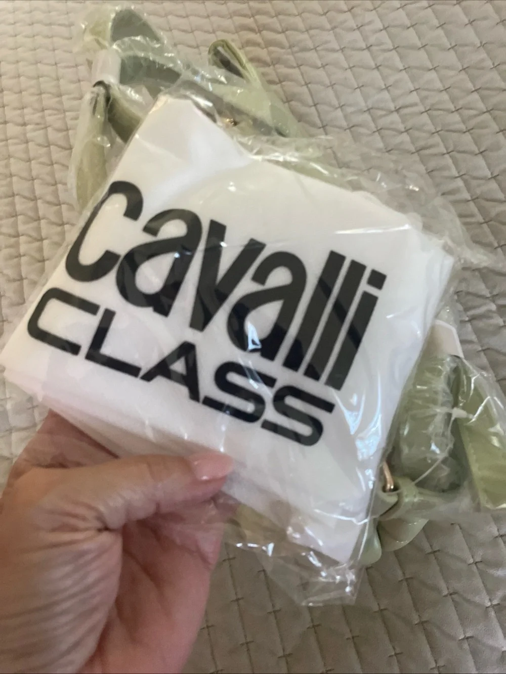 Cavalli Class detachable includes